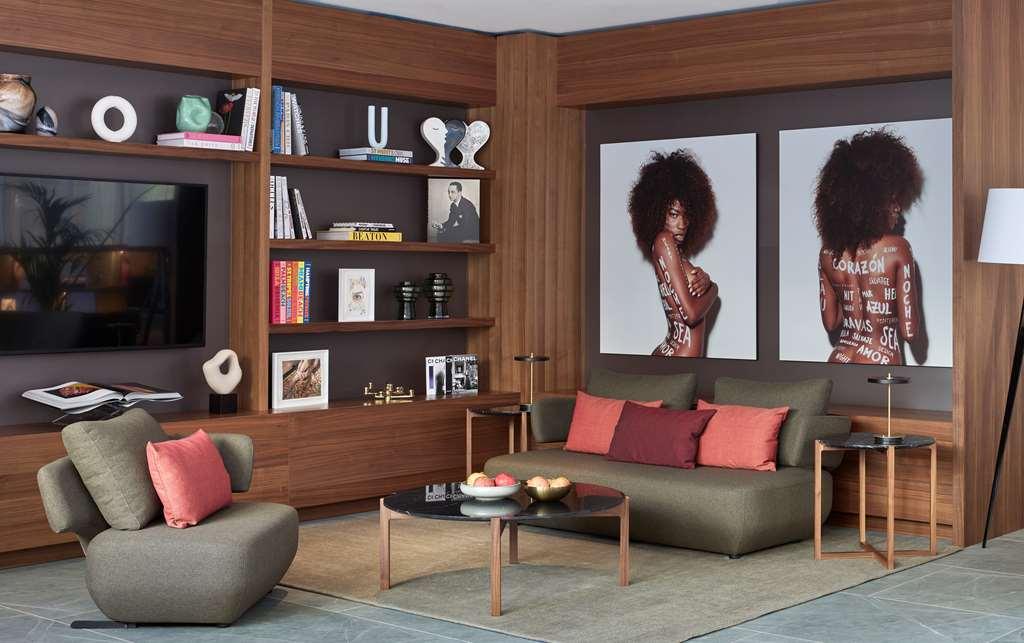 Me Barcelona Hotel Интериор снимка